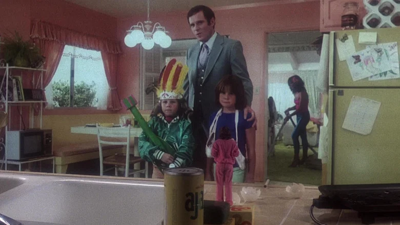 The Incredible Shrinking Woman screenshot 3