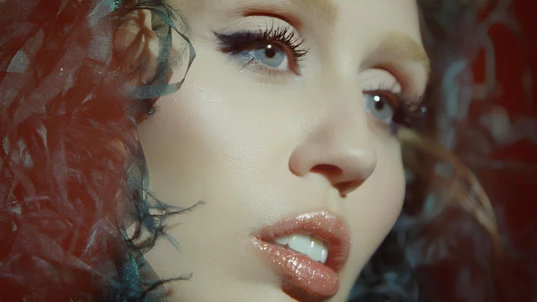 Miley Cyrus: Something Beautiful screenshot 4