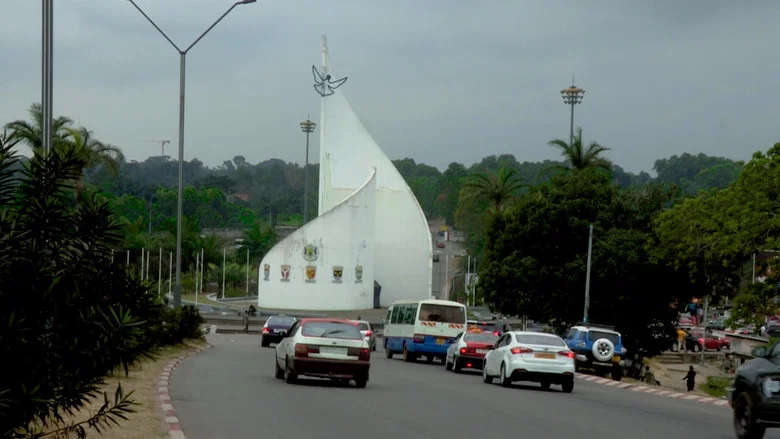 LIBREVILLE, OURS screenshot 2