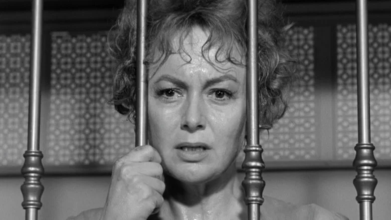 Lady in a Cage screenshot 5
